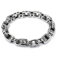 Armband mit kleinen Skulls