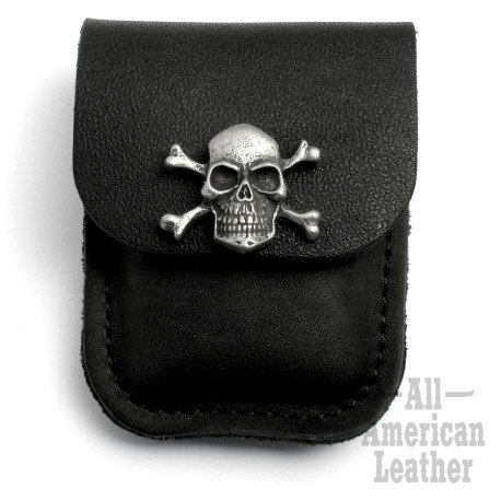 Totenkopf Gürteltasche aus schwarzem Leder für klassische Feuerzeuge made in USA