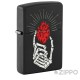 Schwarzes Zippo mit Skeletthand, die ein rotes Herz hält Sturmfeuerzeug Geschenk